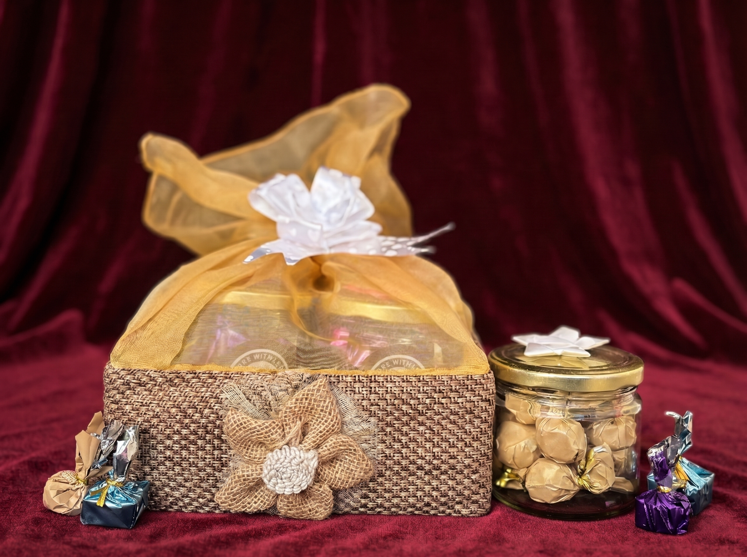 4 Jar Wooden Net Basket